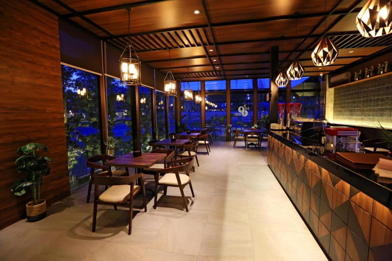 New Surya Hotel Banyuwangi  Extérieur photo