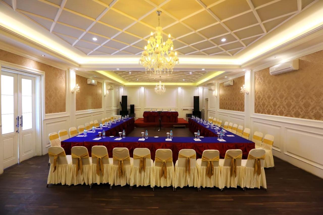 New Surya Hotel Banyuwangi  Extérieur photo