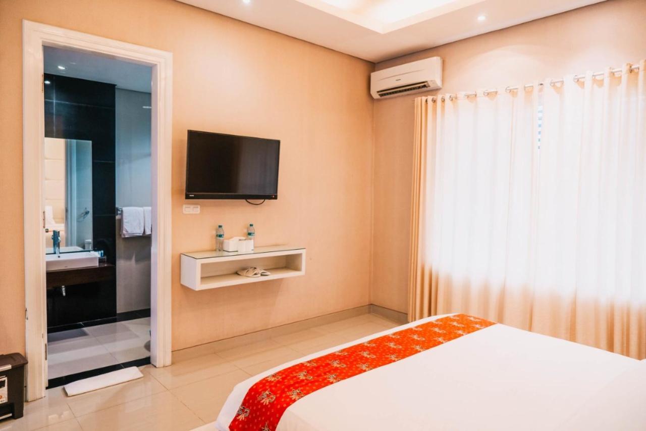 New Surya Hotel Banyuwangi  Extérieur photo