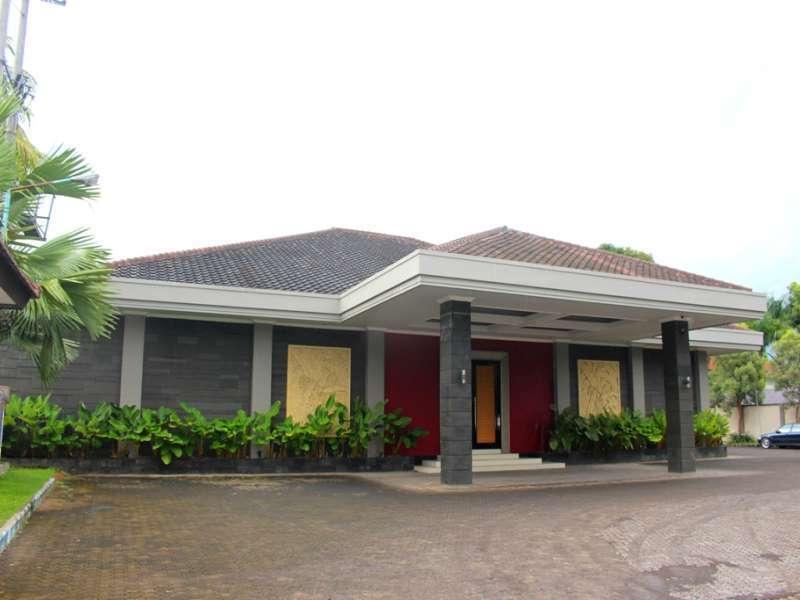 New Surya Hotel Banyuwangi  Extérieur photo