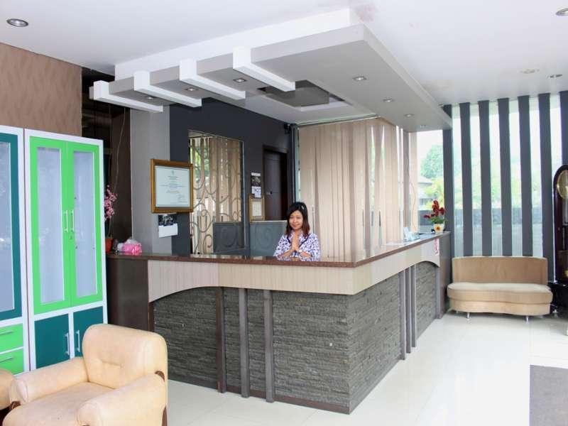 New Surya Hotel Banyuwangi  Extérieur photo